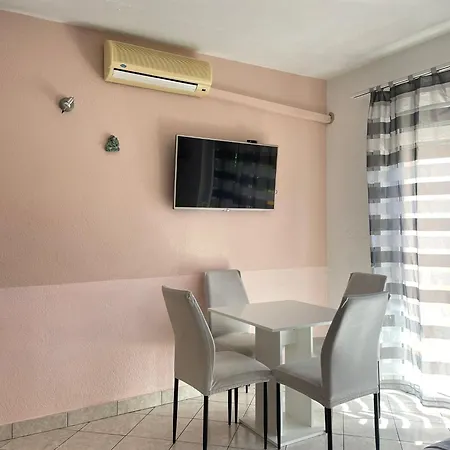Jure Apartment