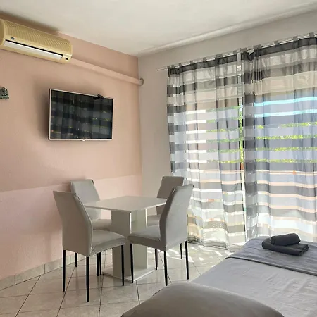 Jure Apartment Promajna