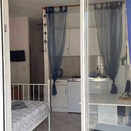 Jure Apartmán Promajna